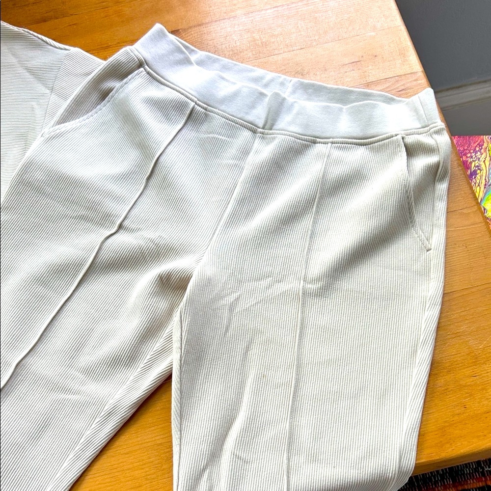 Haven Well Within Women's Cream Loungewear Set - Picture 5 of 6